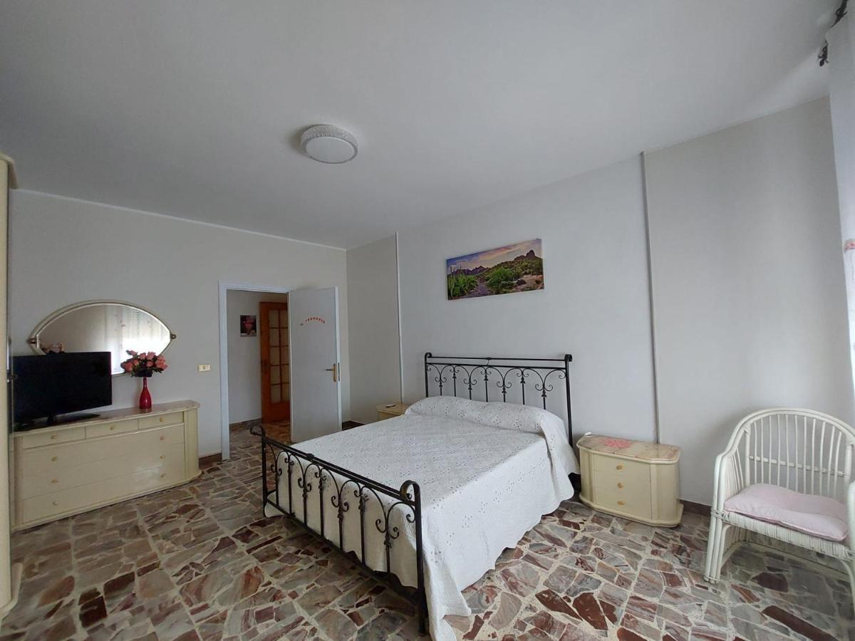 Pepe Rosa Bed & Breakfast แตร์โมลิ ภายนอก รูปภาพ